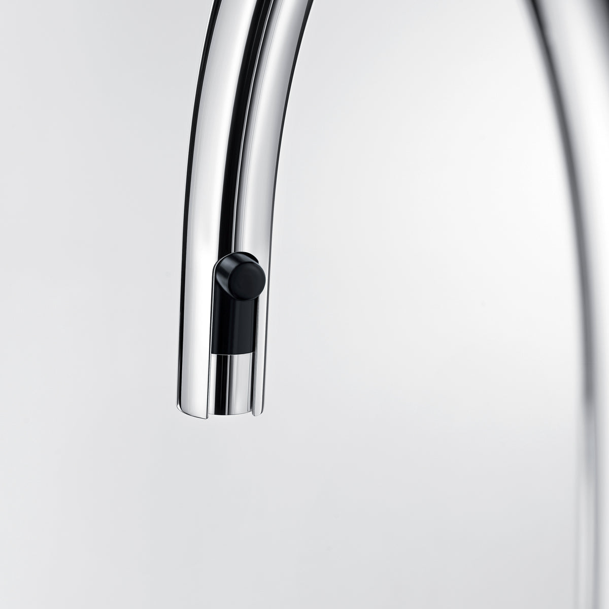 Blanco - 526398 - Urbena Pull-Down Dual-Spray Kitchen Faucet - Chrome/Coal Black - Beauty Shot 4