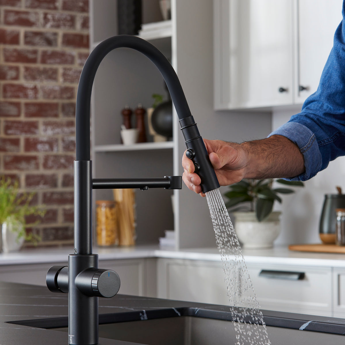 Blanco - 442992 - Catris Flexo Filter-Ready Semi-Pro Pull-Down Dual-Spray Kitchen Faucet - Matte Black - Beauty Shot 5