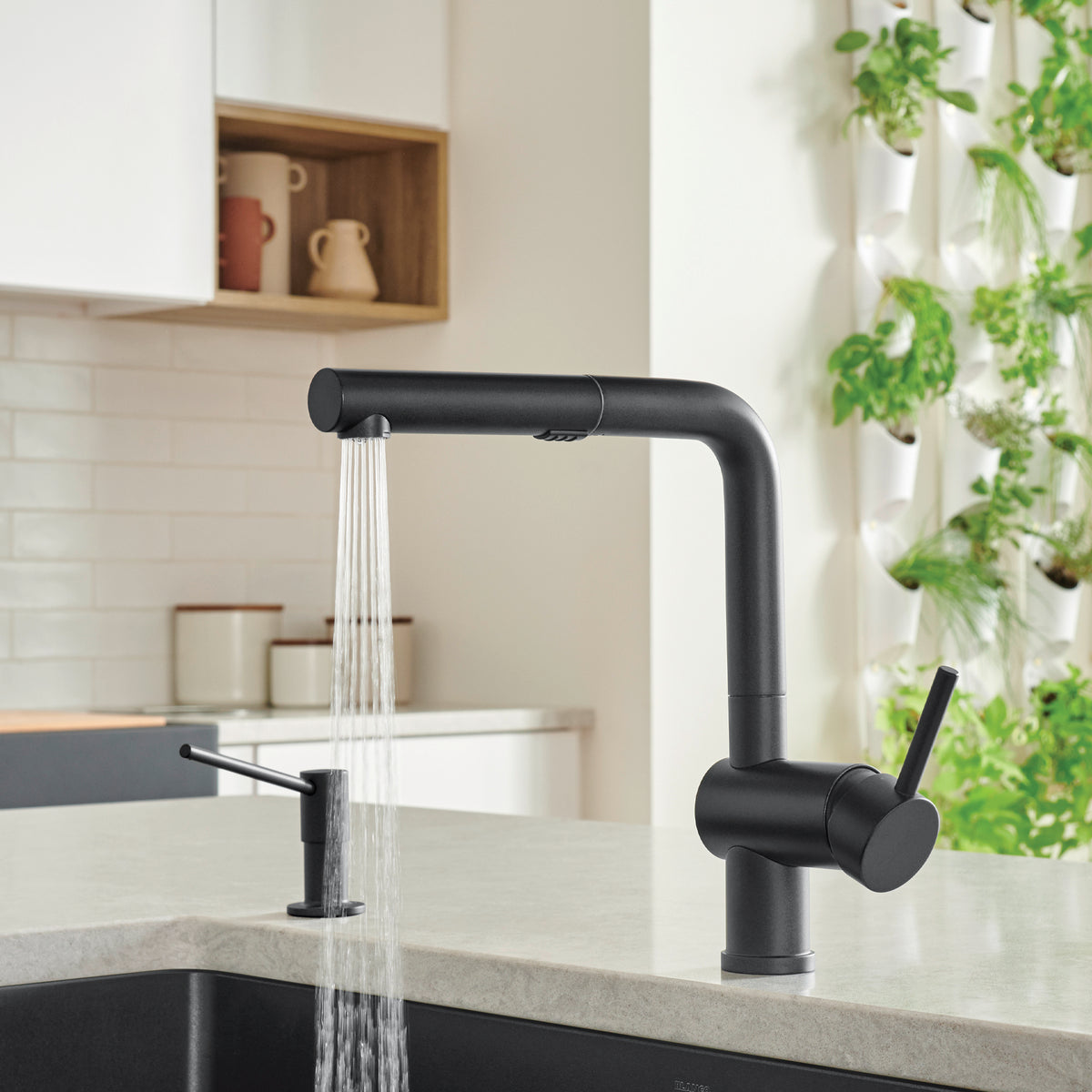 Blanco - 526374 - Linus Low Arc Pull-Out Dual-Spray Kitchen Faucet - Coal Black - Beauty Shot 3