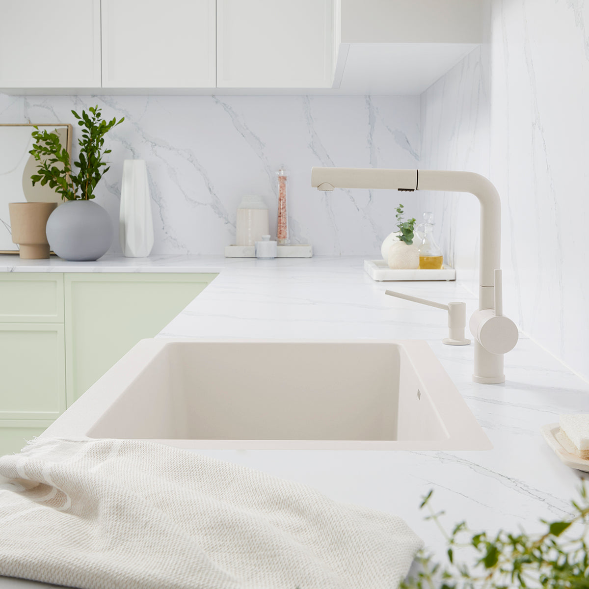 Blanco - 526963 - Linus Low Arc Pull-Out Dual-Spray Kitchen Faucet - Soft White - Beauty Shot 3