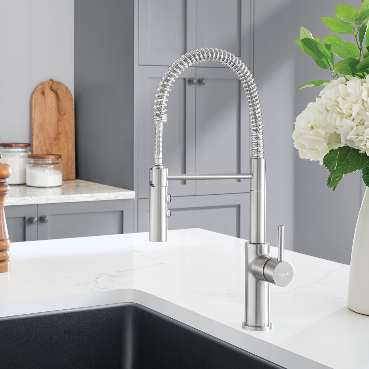 Blanco - 401918 - Catris Semi-Pro Pull-Down Dual-Spray Kitchen Faucet - PVD Steel - Beauty Shot 2