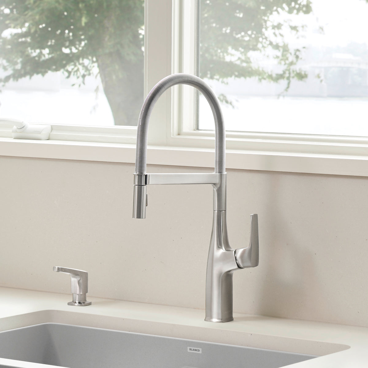 Blanco - 442676 - Rivana Semi-Pro Pull-Down Dual-Spray Kitchen Faucet - PVD Steel - Beauty Shot 9