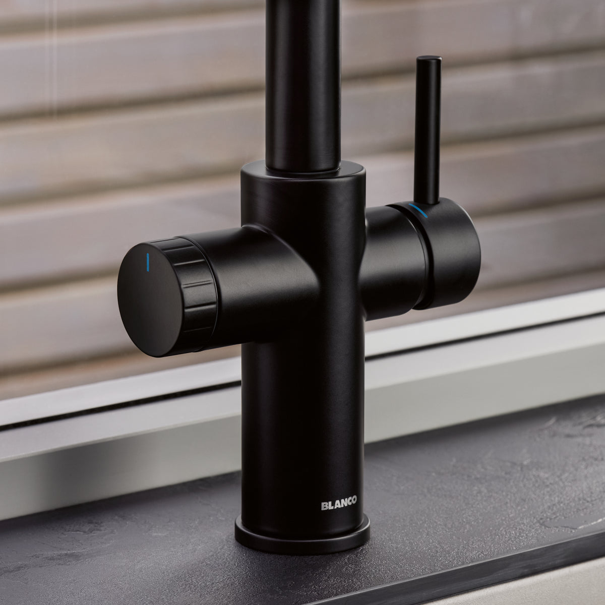 Blanco - 442992 - Catris Flexo Filter-Ready Semi-Pro Pull-Down Dual-Spray Kitchen Faucet - Matte Black - Beauty Shot 12