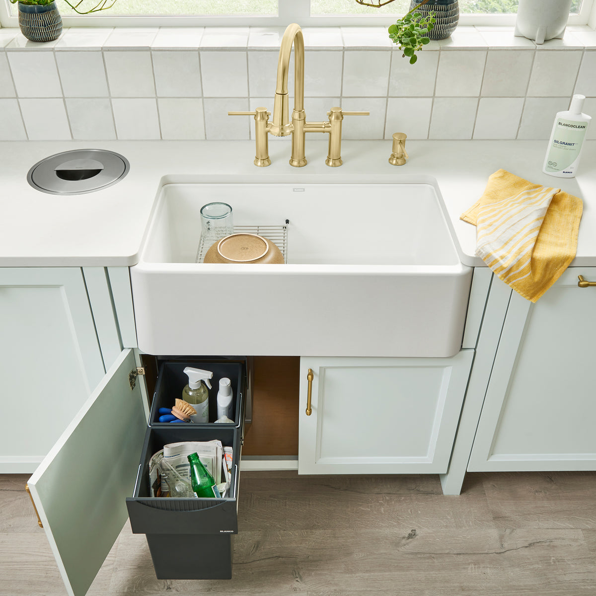 Blanco - 401876 - Ikon SILGRANIT 33" Single Bowl Apron-Front Farmhouse Sink - White - Beauty Shot 6