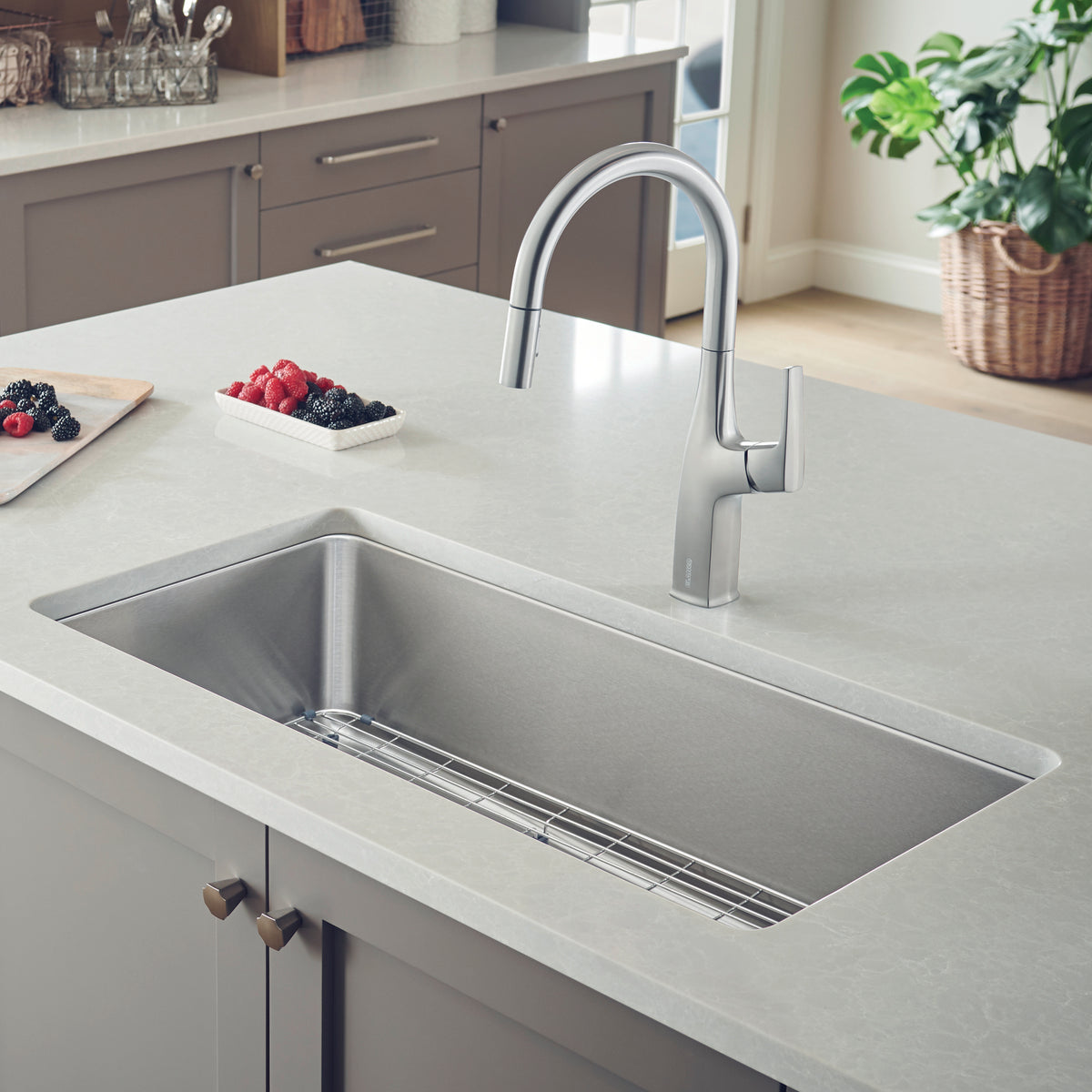 Blanco - 402241 - Formera 32" Single Bowl Undermount Stainless Steel Kitchen Sink - Satin Polish - Beauty Shot 2