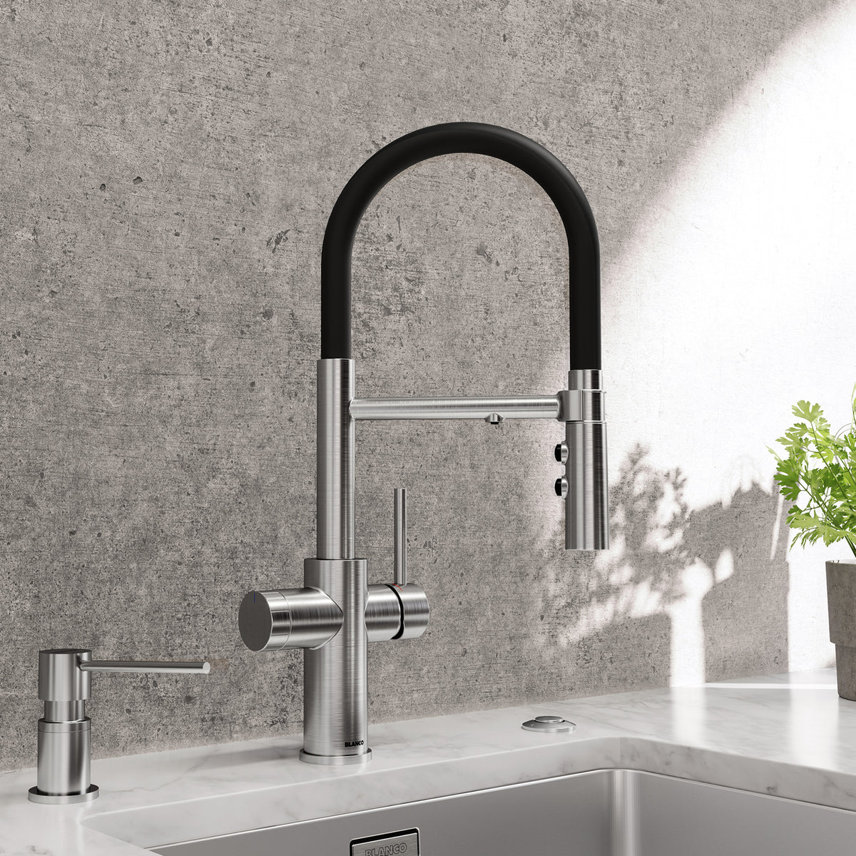 Blanco - 402299 - Lato Soap Dispenser - PVD Steel - Beauty Shot 3