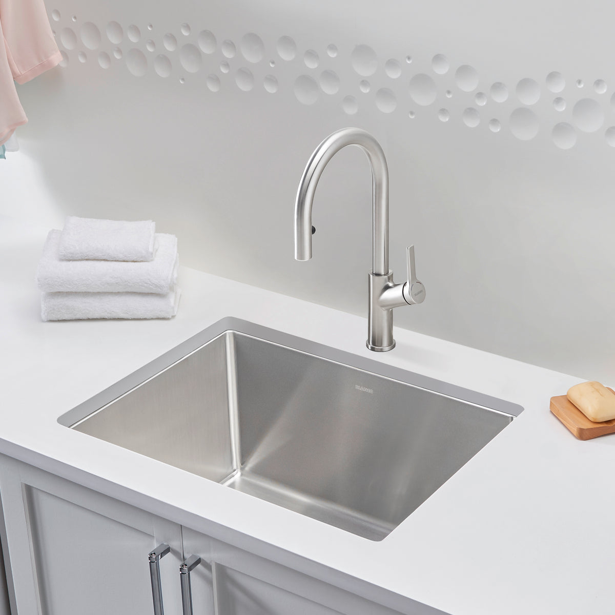 Blanco - 401802 - Quatrus R15 25" Single Bowl Dual Mount Stainless Steel Laundry Sink - Satin Polish - Beauty Shot 2