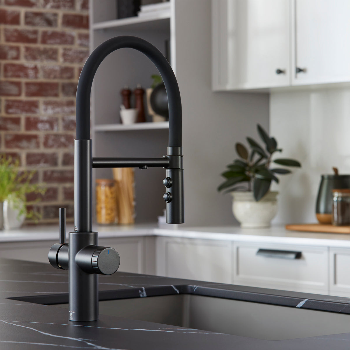 Blanco - 442992 - Catris Flexo Filter-Ready Semi-Pro Pull-Down Dual-Spray Kitchen Faucet - Matte Black - Beauty Shot 4
