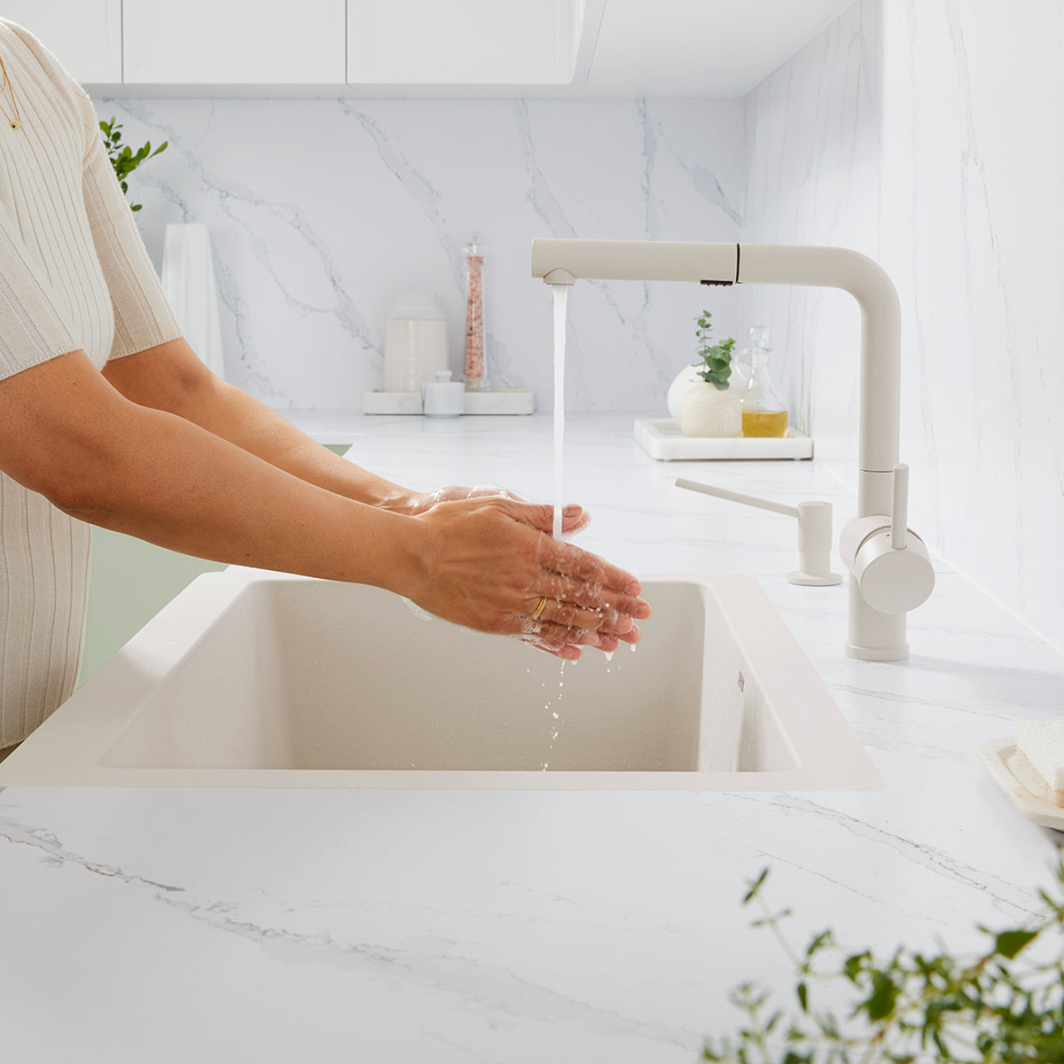 Blanco - 526963 - Linus Low Arc Pull-Out Dual-Spray Kitchen Faucet - Soft White - Beauty Shot 2