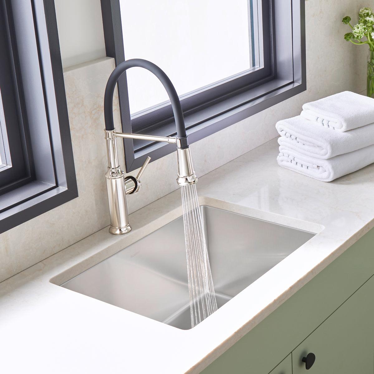 Blanco - 401802 - Quatrus R15 25" Single Bowl Dual Mount Stainless Steel Laundry Sink - Satin Polish - Beauty Shot 5